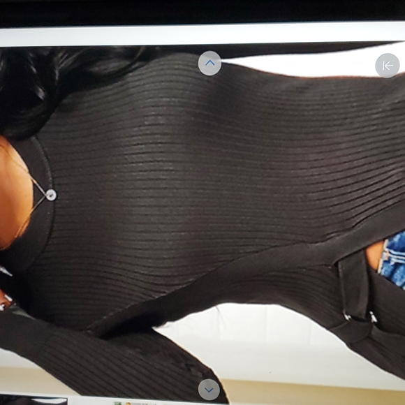 Round Neck long sleeve sweater - Picture 4 of 4